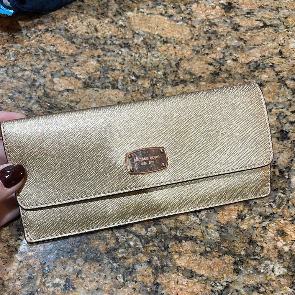 Michael Kors Gold Continental Wallet